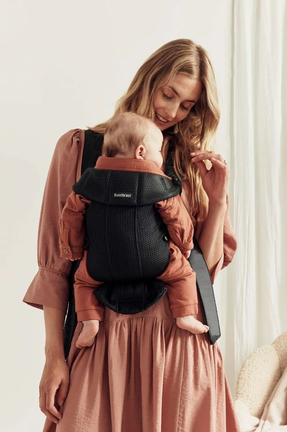 BabyBjörn vauvan kantoreppu mini - 3d mesh, musta