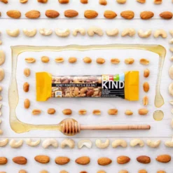 BE-KIND Honey Roasted Nuts & Sea Salt pähkinäpatukka (40 g)