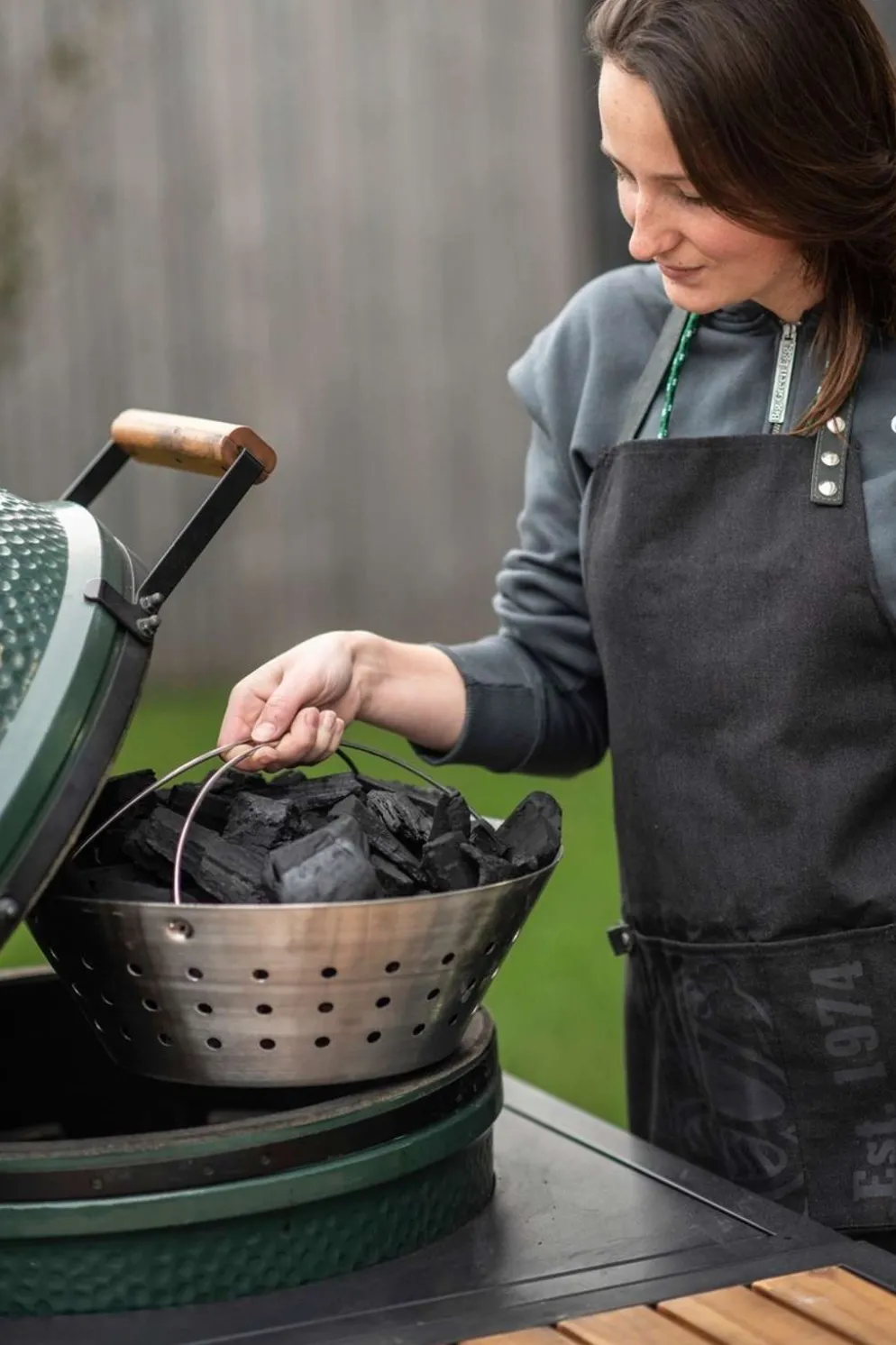 Big Green Egg hiilikori M