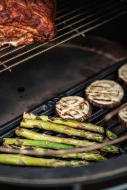Big Green Egg lämmönjakolevy ConvEGGtor puolikuu M