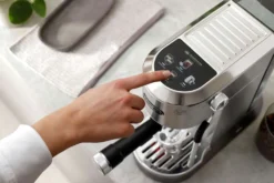 De'Longhi duo espressokeitin Dedica EC890.M