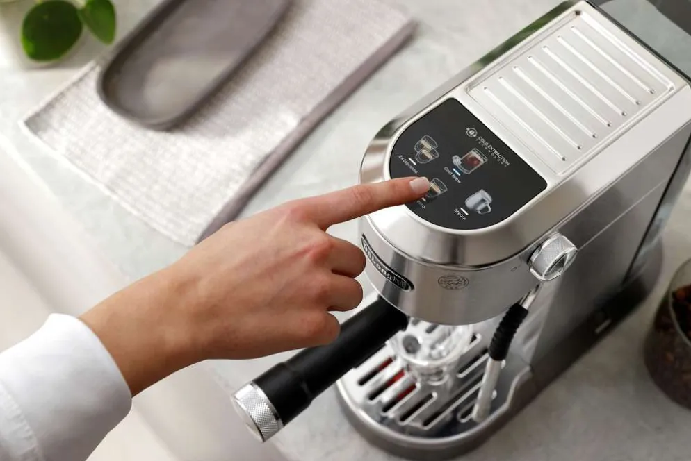 De'Longhi duo espressokeitin Dedica EC890.M