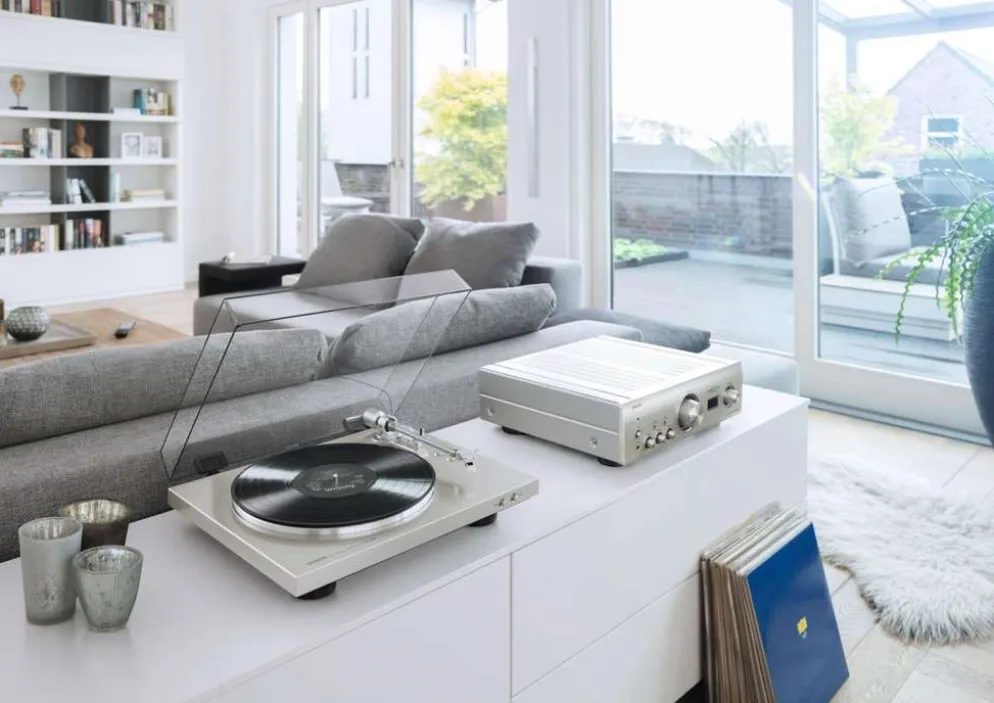 Denon levysoitin DP-300F