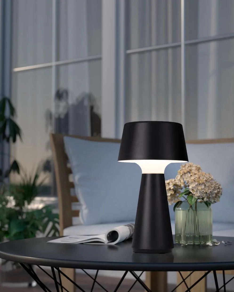 EGLO ulkopöytävalaisin SCORRANO LED 29 x 13 cm, 3 W, ladattava, musta, IP44