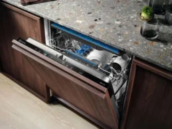 Electrolux 60cm leveä integroitu astianpesukone EES48400L musta