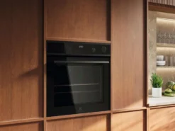 Electrolux erillisuuni COP840B musta