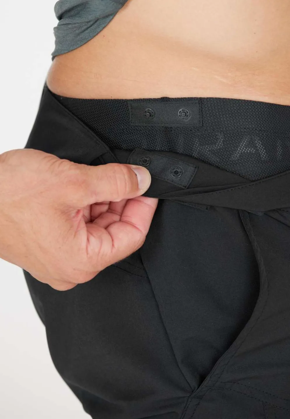 Endurance miesten Benal 2-in-1 pyöräilyshortsit