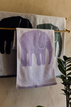 Finlayson käsipyyhe Yksi elefantti 30x50 vaalea liila