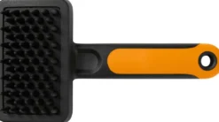 Fiskars lemmikin hierova harja