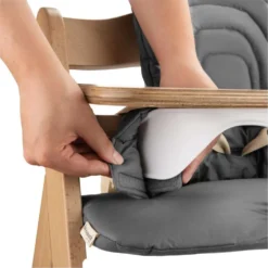 Hauck istuinpehmuste syöttötuoliin Highchair tummanharmaa
