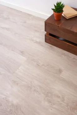 Indoor vinyyli 33 SPC kivikomposiittirungolla PV3403