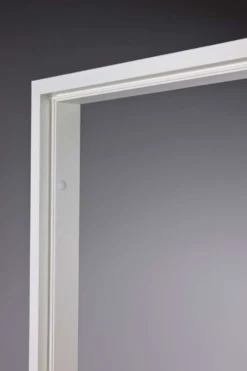 Jeld-Wen puukarmi 613 92 mm/tiivistetty 10x21 symm maalattu valkoinen oksaton 65KS
