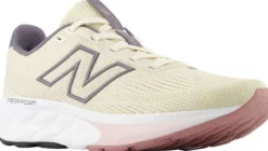 New Balance naisten juoksukengät 520 v9