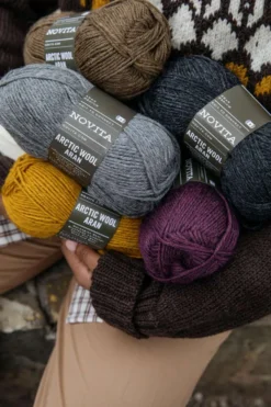 Novita lanka Arctic Wool Aran 100 g tuulenvire 443