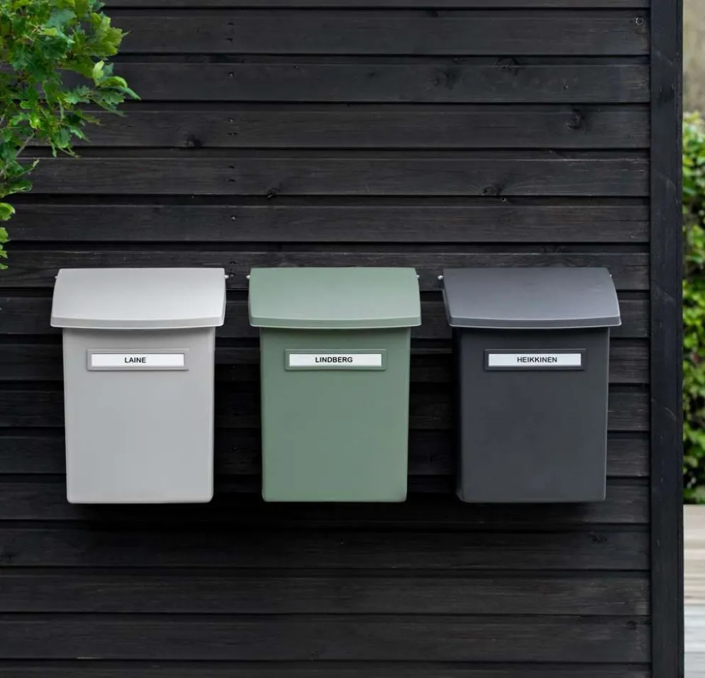 Orthex muovinen postilaatikko välikannella