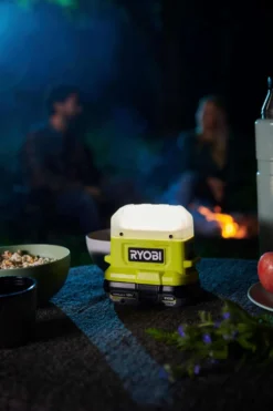 Ryobi 18V kompakti aluevalaisin RLC18-0