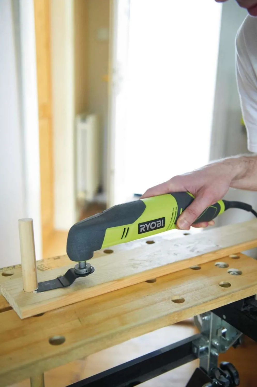 Ryobi 200W monitoimityökalu RMT200-S