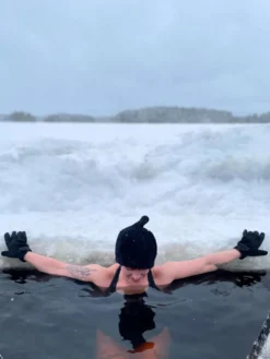 Saunia saunahattu, musta, pellavafrotee