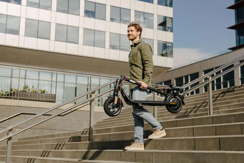 Segway-Ninebot F2 PLUS E sähköpotkulauta