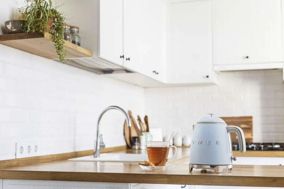 Smeg KLF05PBEU vedenkeitin 0,8l pastellinsininen