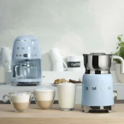 Smeg Maidonvaahdotin MFF11PBEU pastellinsininen