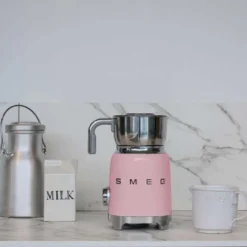 Smeg Maidonvaahdotin MFF11PKEU pinkki