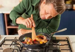 Tefal Jamie Oliver Enjoy pannusetti 24 + 28 cm + pannusuoja C471S255