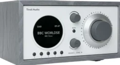 Tivoli Audio DAB+/FM-pöytäradio Model One+ harmaa/valkoinen