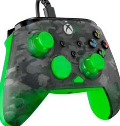 Turtle Beach Xbox/PC langallinen peliohjain Camo musta/vihreä